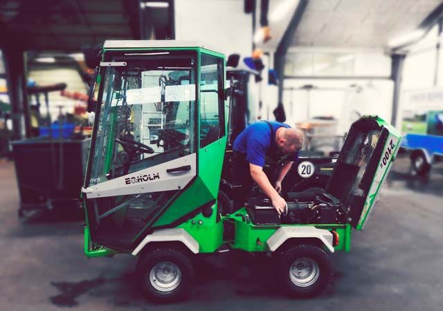 Bestil vintereftersyn til have park maskiner hos Anker Bjerre A/S