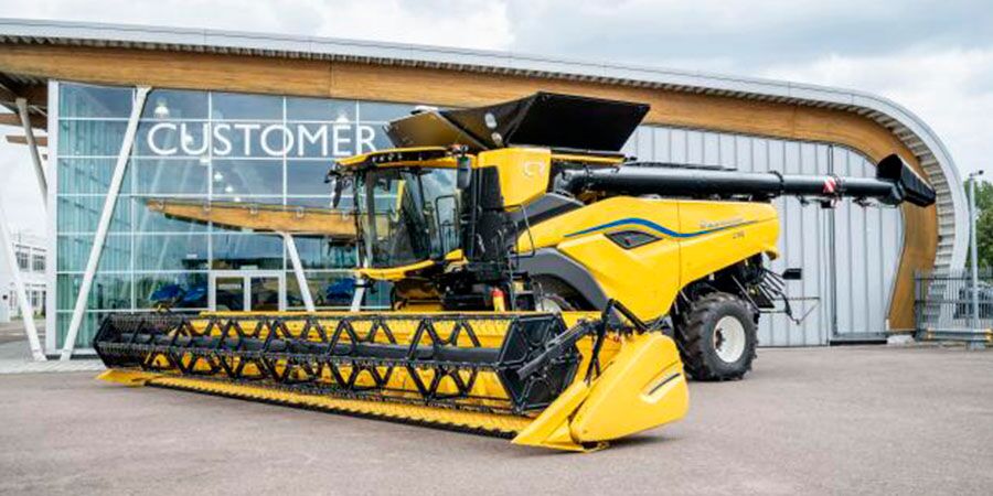 New Holland's CR11 mejetærsker får nu en lillebror, CR10