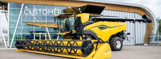 New Holland's CR11 mejetærsker får nu en lillebror, CR10