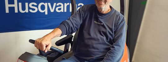 Erik Kamstrup går på velfortjent pension efter sammenlagt 37 år på Heldumvej 63. Som nyudlært auto- og traktormekaniker i 1977 fik Erik tilbudt job hos...