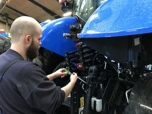 Vinterservice af landbrugsmaskiner Anker Bjerre A/S