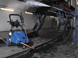 Husqvarna Batteriserie hos Anker Bjerre A/S