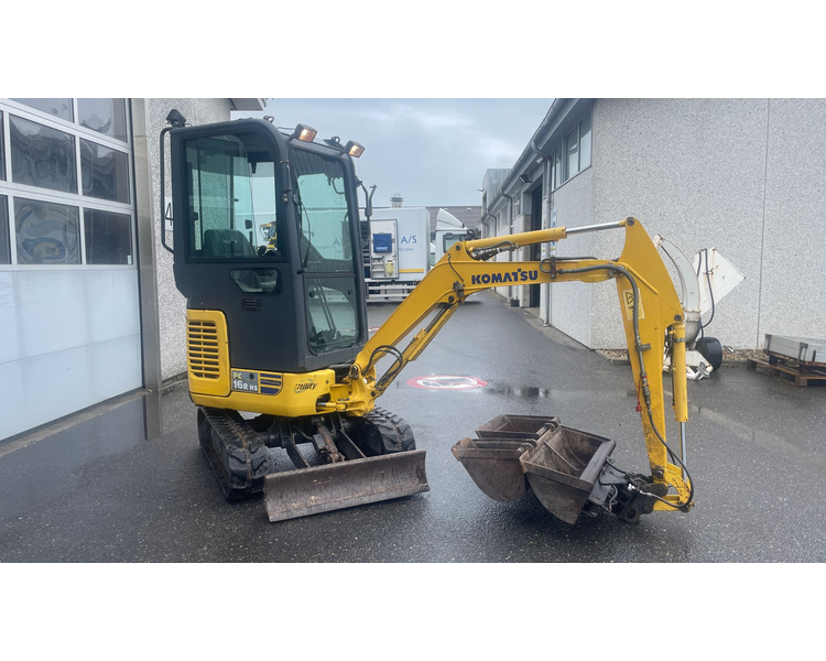 Komatsu PC16R-3HS Inkl. 2grave skovle og tilskovl.