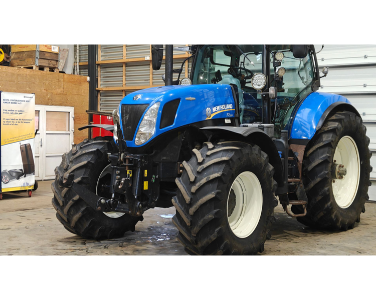 New Holland T7.220 Auto Command
