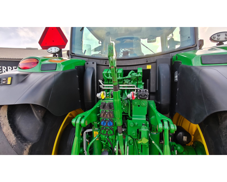 John Deere 6155R