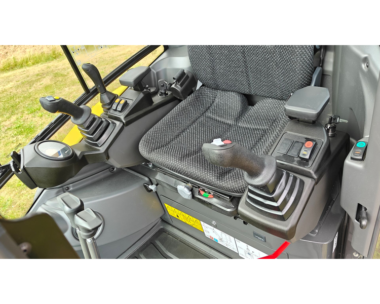 New Holland E25D