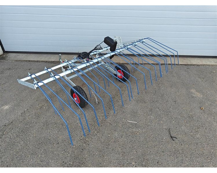 Anker Bjerre Riven Gårdspladsstrigle 150cm Inkl. elektrisk hæve/sænk og kugletræk