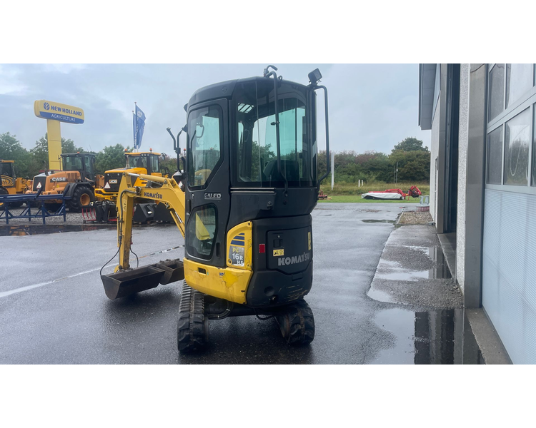 Komatsu PC16R-3HS Inkl. 2grave skovle og tilskovl.