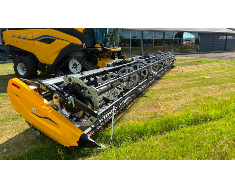 New Holland CR 11