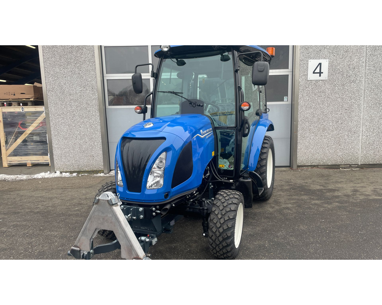 New Holland BOOMER 40 HST Inkl. Nesbo frontlift
