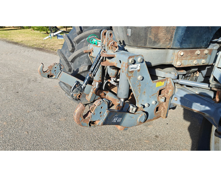 New Holland TM 165