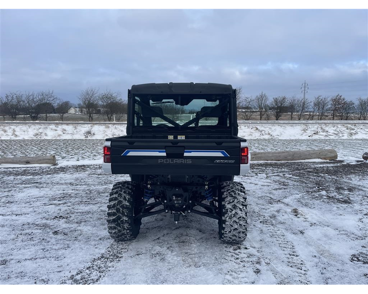 Polaris Ranger Kinetic EV T3B 60 km/t traktor. Inkl Lukket kabine med varme