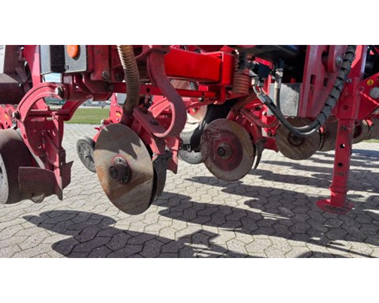 Maschio Gaspardo MANTA ISOTRONIC 12-75 XL inkl. Fabriksny fronttank