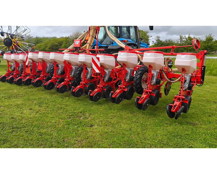 Maschio Gaspardo MANTA ISOTRONIC 12-75 XL Med fronttank