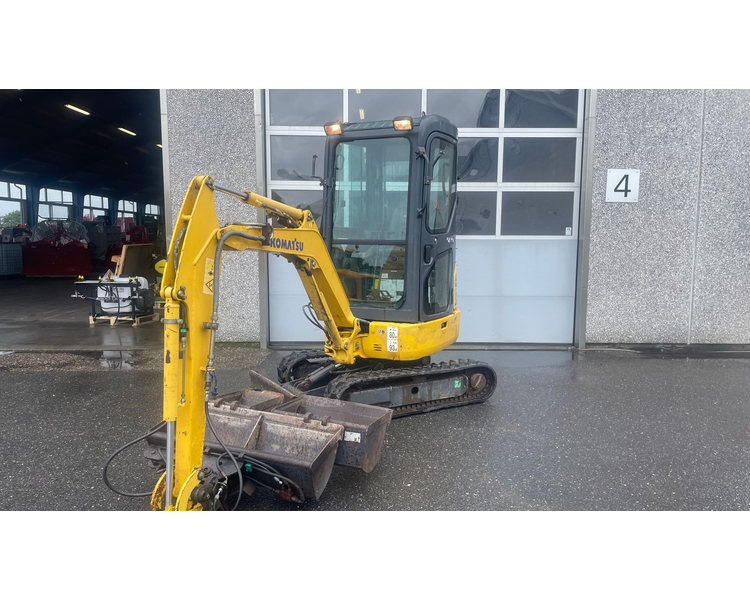 Komatsu PC16R-3HS Inkl. 2grave skovle og tilskovl.