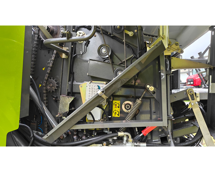 CLAAS Rollant 455 UNIWRAP
