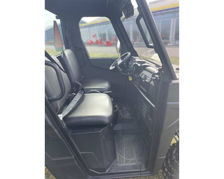 Polaris Ranger 570 traktor / lukket kabine med varme.