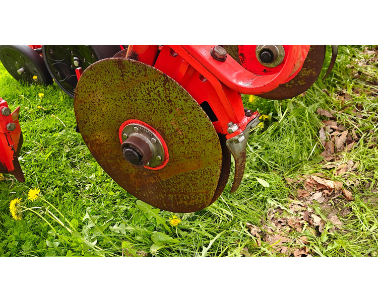 Maschio Gaspardo MANTA ISOTRONIC 12-75 XL inkl. fabriksny fronttank