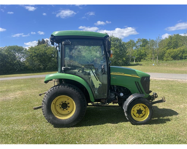 John Deere 3720 Frontlift og PTO
