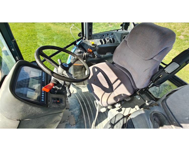 New Holland TM150