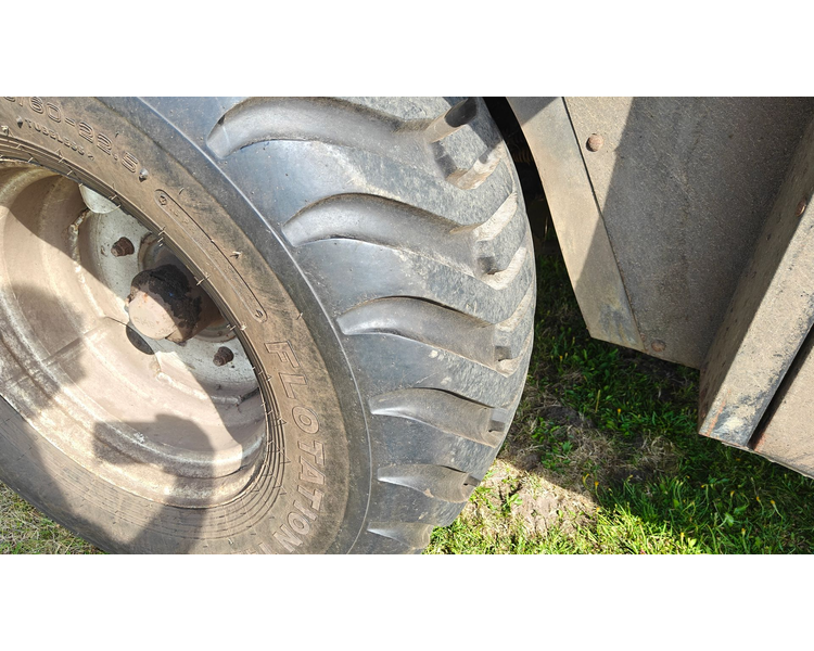 Hesston 4860