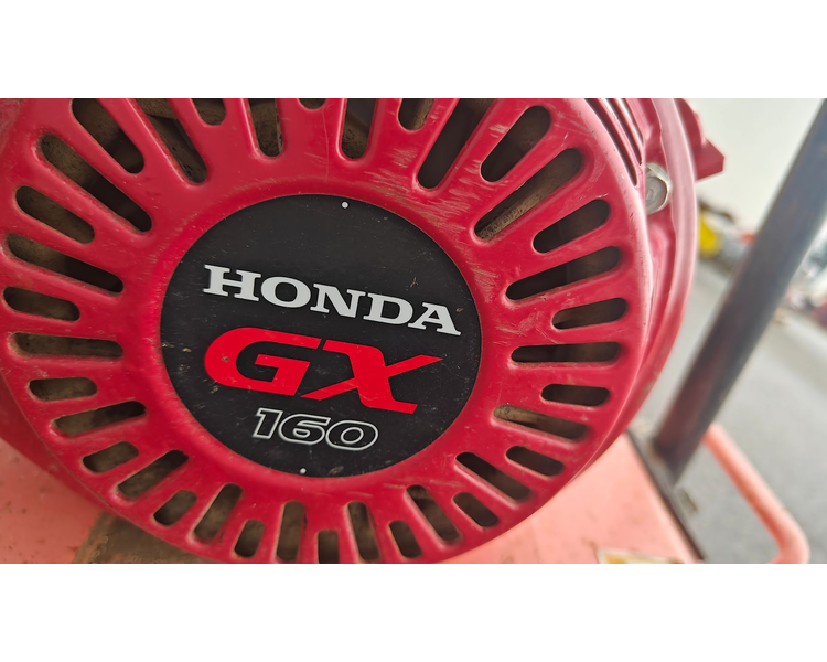 - - - 75kg pladevibrator med Honda motor