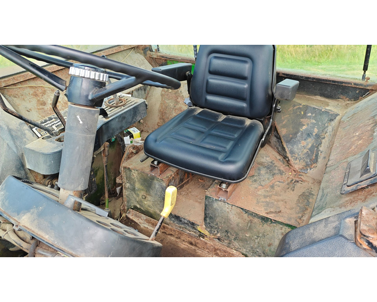 John Deere 4230