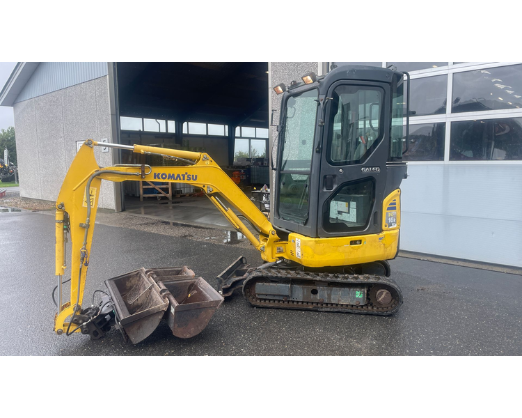Komatsu PC16R-3HS Inkl. 2grave skovle og tilskovl.