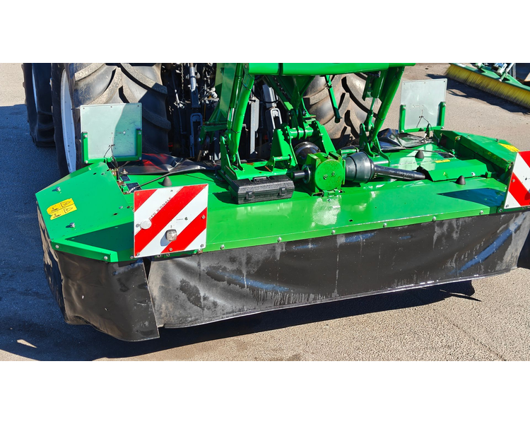 John Deere 131 frontskårlægger