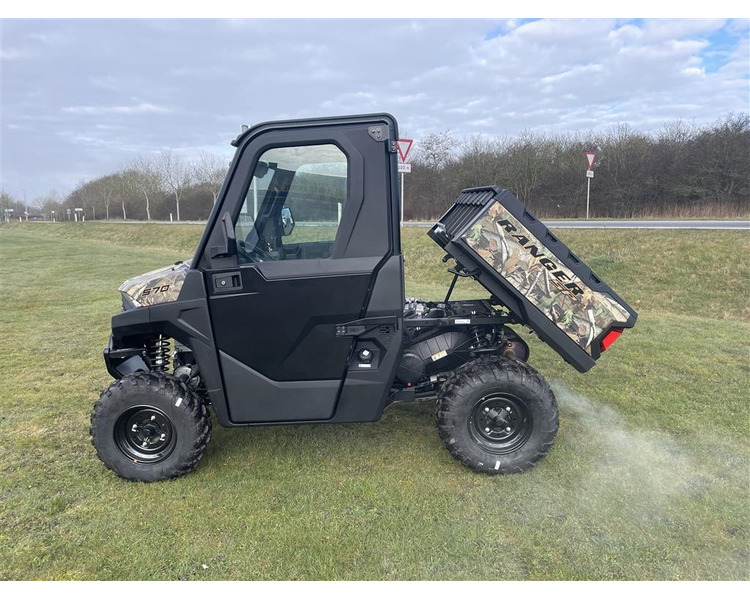 Polaris Ranger 570 traktor / lukket kabine med varme.
