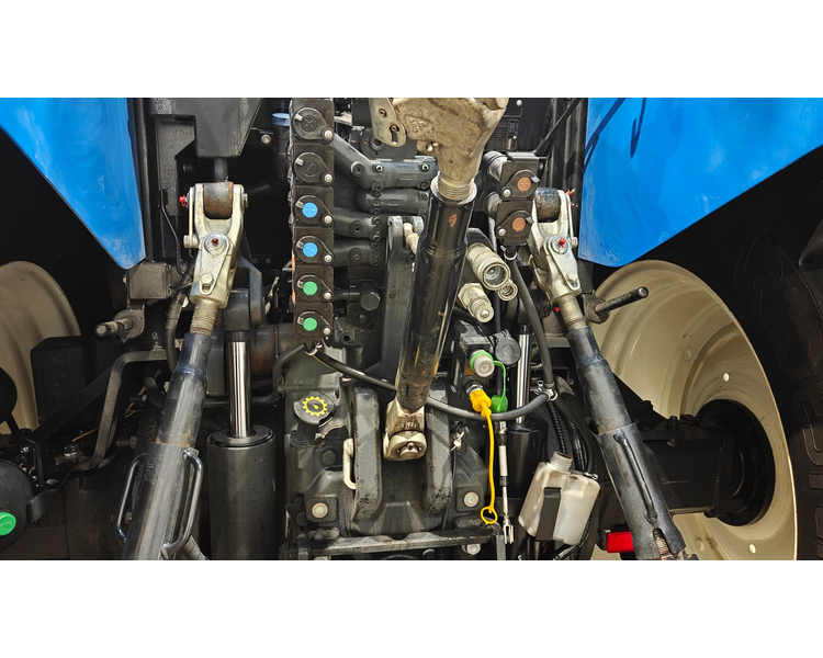New Holland T7.175 AC !!! På vej ind !!!