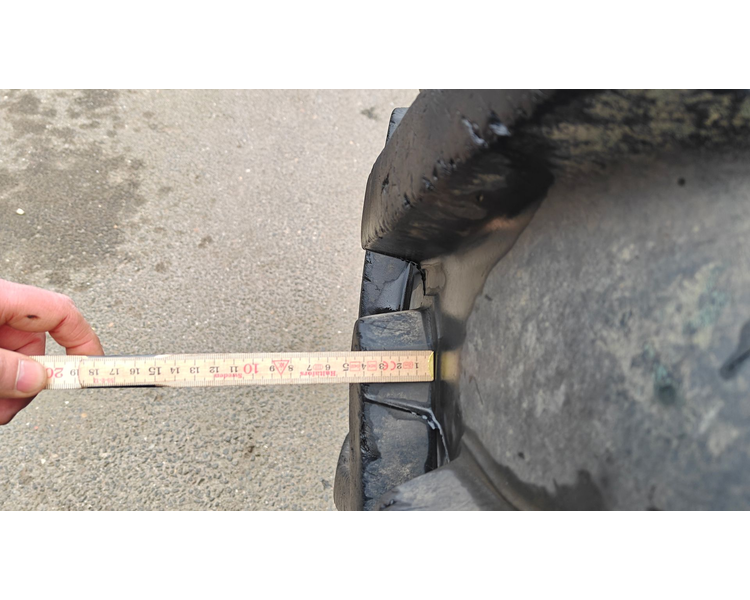 - - - Tvillinghjul sæt 20.8R42 inkl. låse