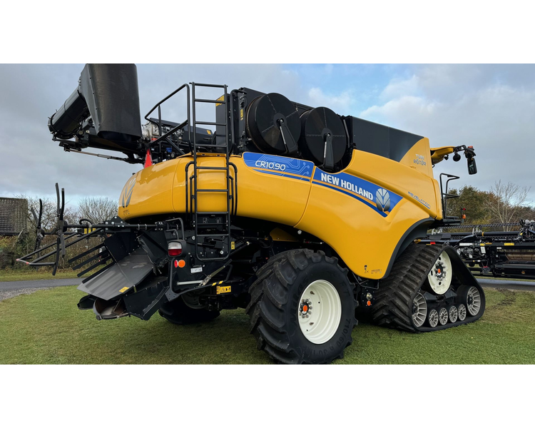 New Holland CR10.90