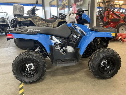 Polaris Sportsman 110 EFI M/ hjelm.