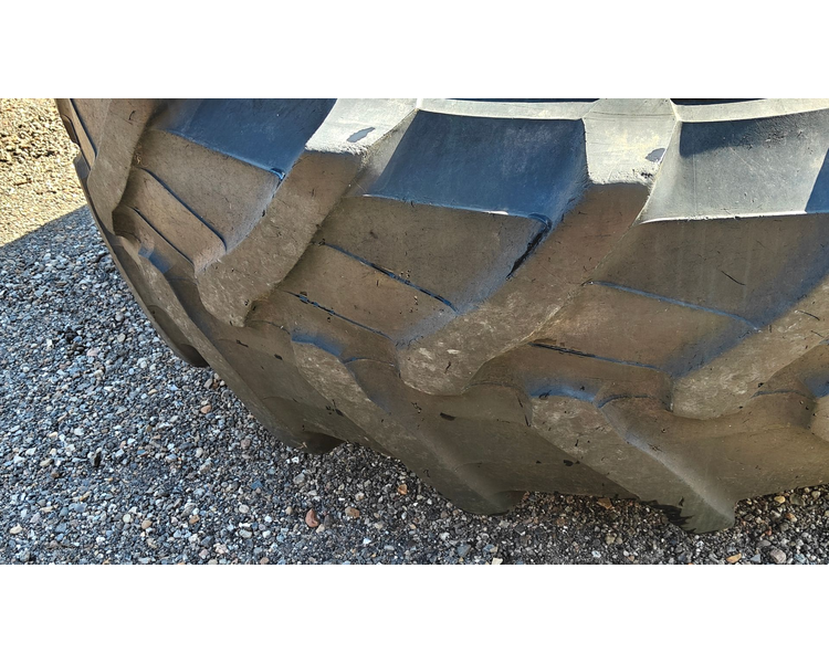 - - - 520/85 R38 XXX Inkl. 7 låse