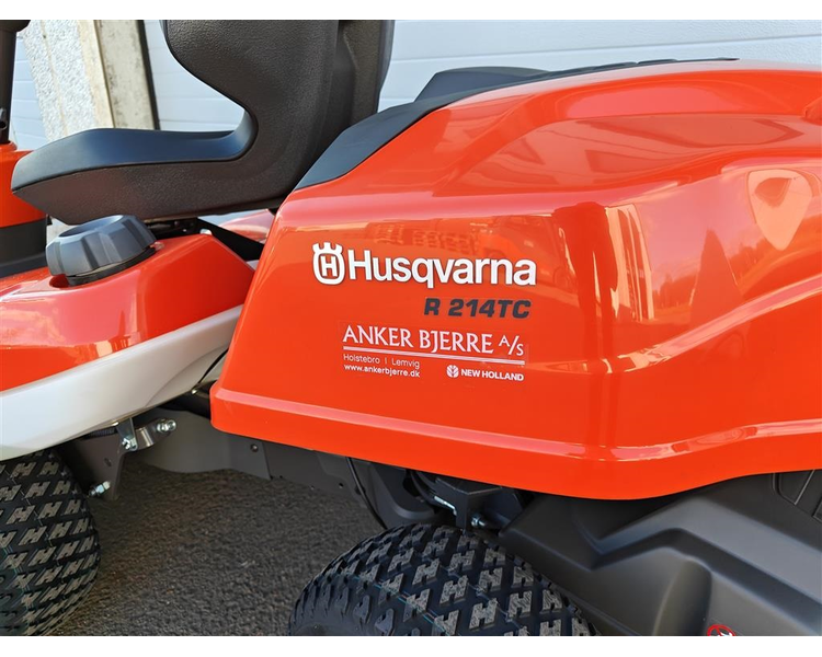 Husqvarna R 214TC Comfort - 103cm klippebord