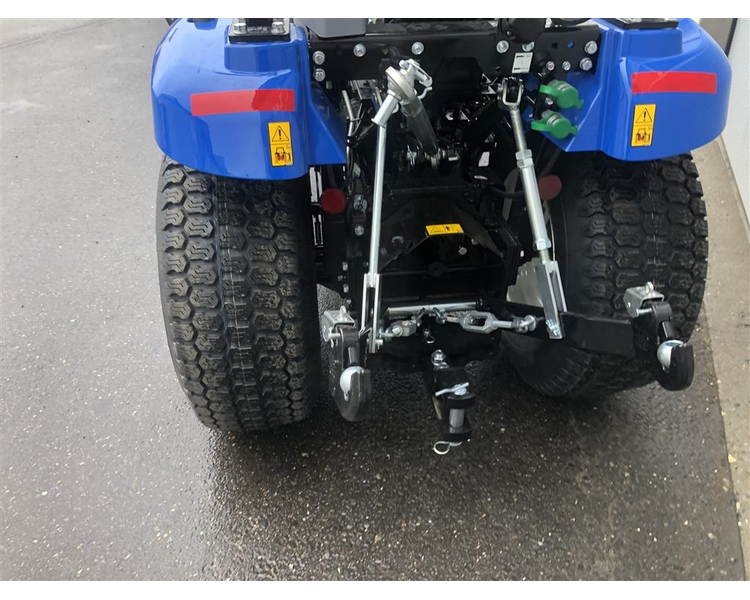 New Holland Boomer 25