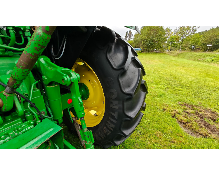John Deere 5090R