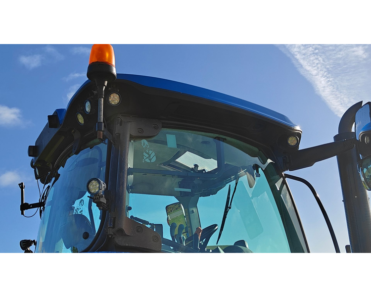 New Holland T7.260 med Quicke Q7M Frontlæsser