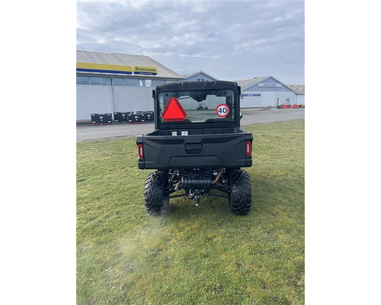 Polaris Ranger 570 traktor / lukket kabine med varme.