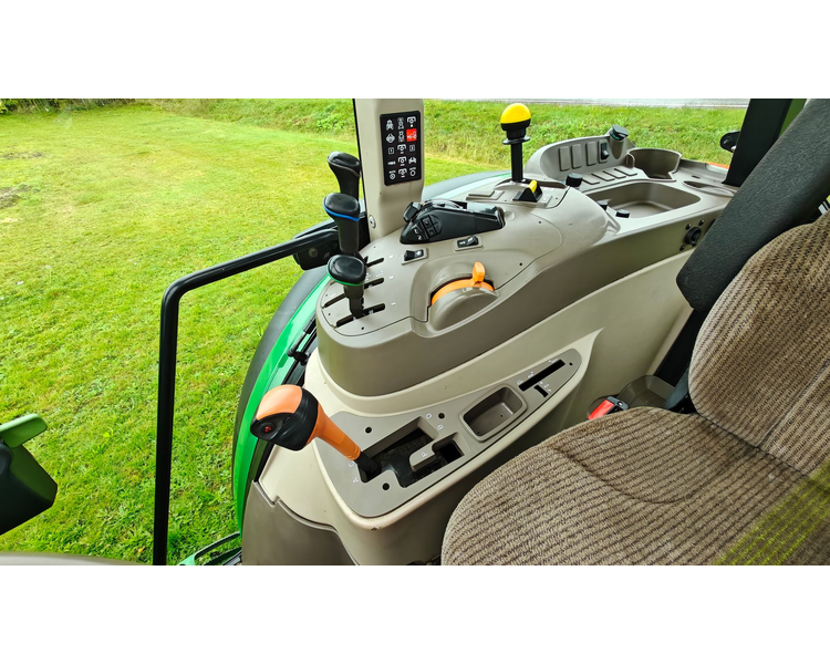 John Deere 5090R