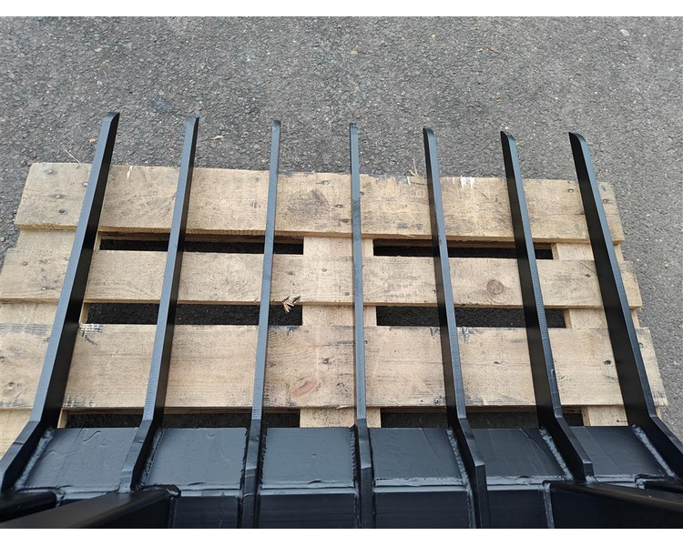 - - - Anker Bjerre Rodgreb til minilæsser