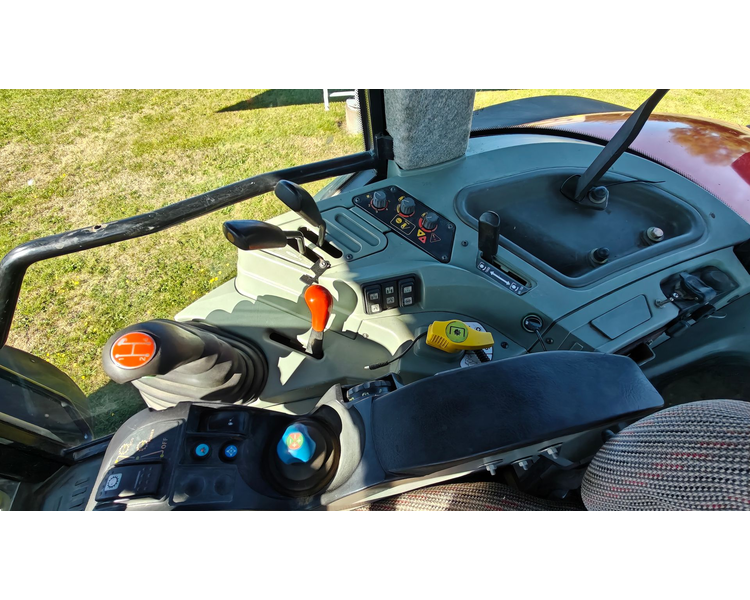 Massey Ferguson 8220 powerControl Xtra
