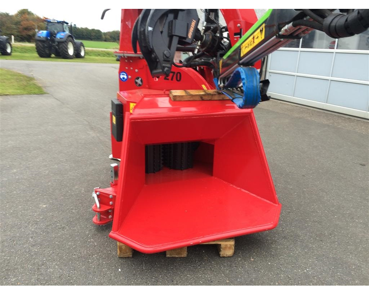 TP TP 270 K  Med FTG Forest kran