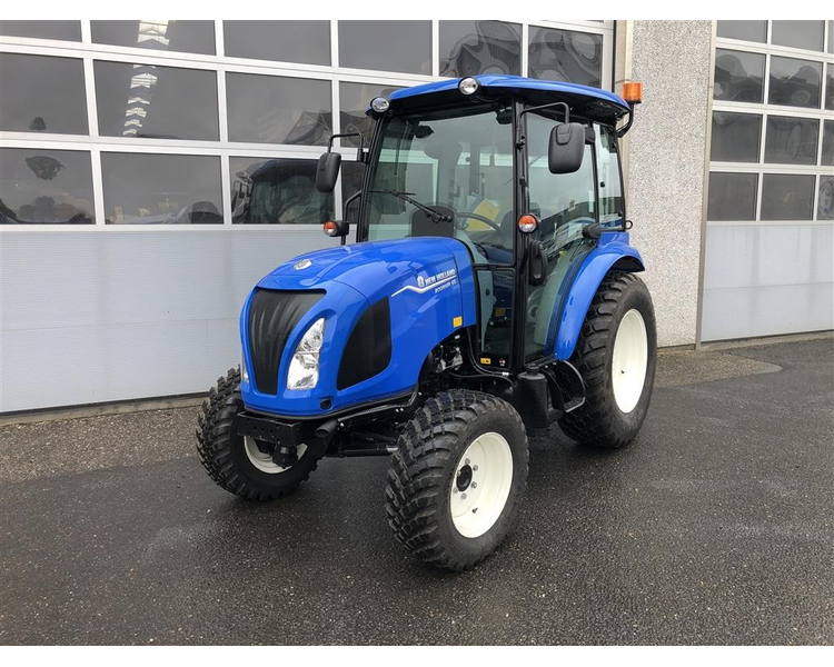 New Holland Boomer 55