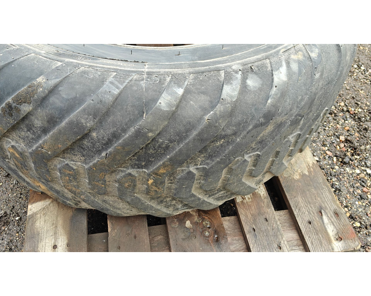 De Molen 425/65R22.5 XXX
