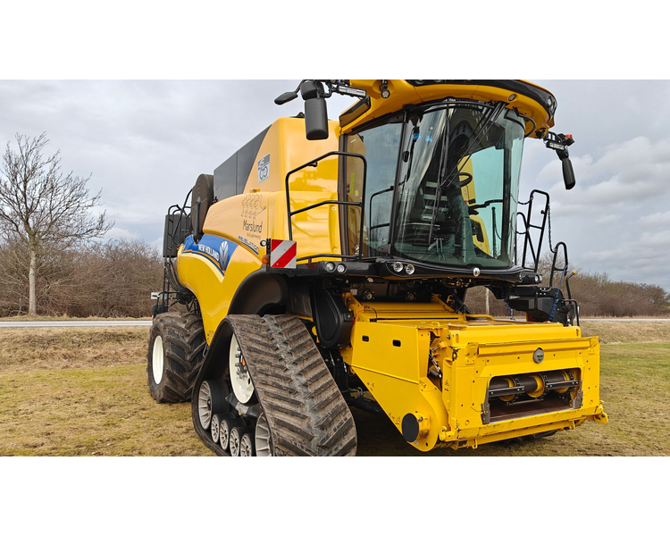 New Holland CR9.90