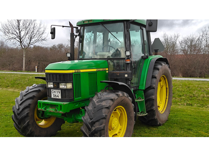 John Deere 6410