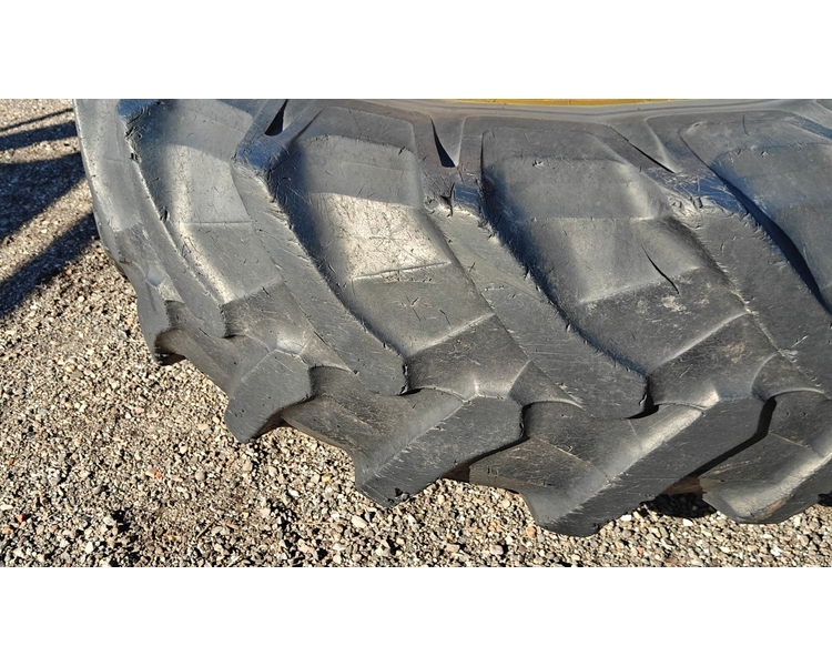 - - - 520/85 R38 XXX Inkl. 7 låse