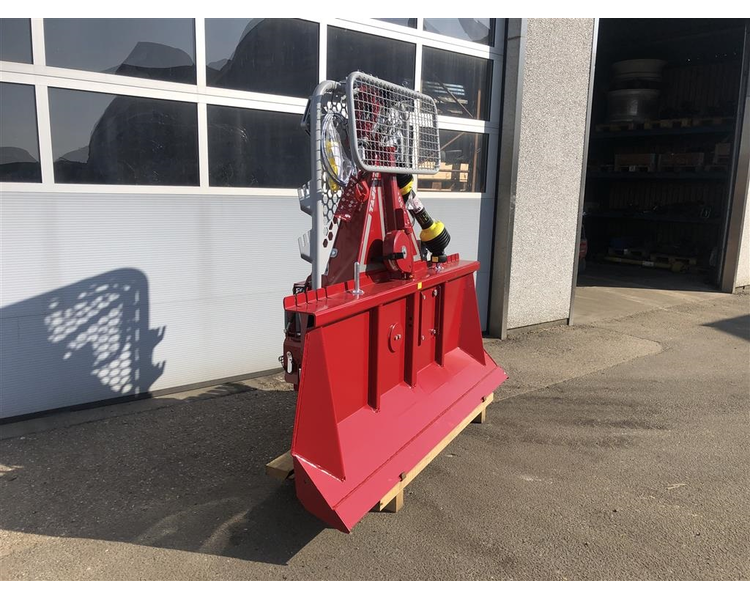 Tajfun EGV 105 AHK  (med bred fod 2,3m )